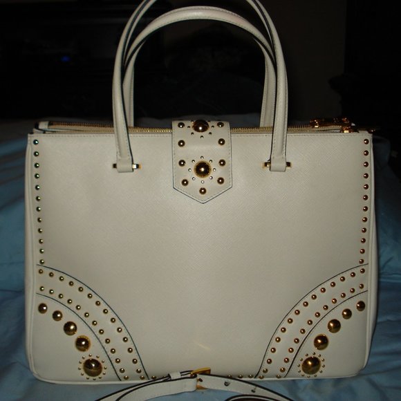 Prada one of a kind straight from Milan Italy - Picture 2 of 5